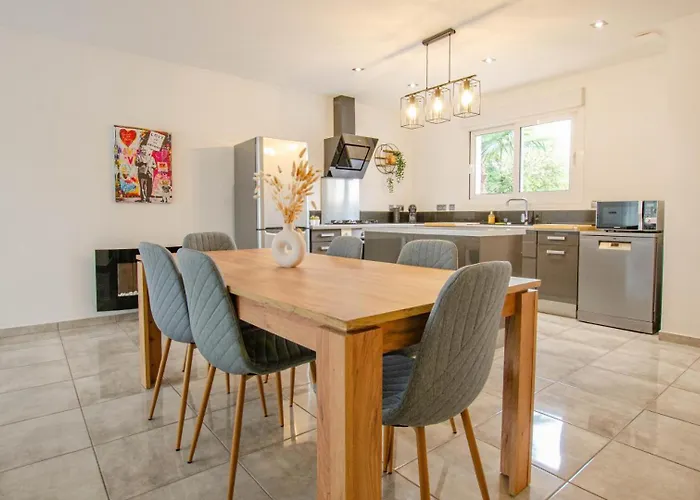 La Jouquiniere Tatil Evi *