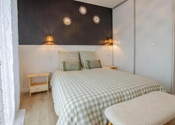 La Jouquiniere Tatil Evi